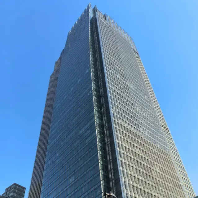 Ballaí Cuirtín Gloine Pointetacaithe