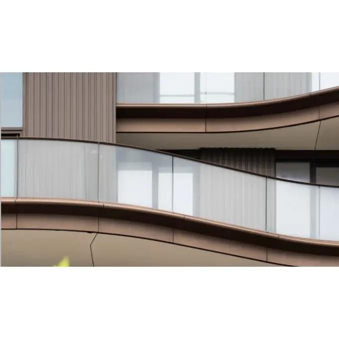 Gloine Múnlaithe le haghaidh Ráillí